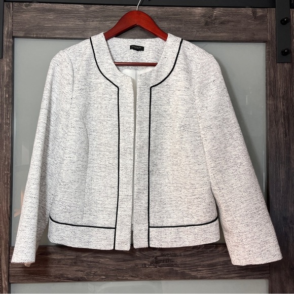 Ann Taylor Factory Jackets & Blazers - Ann Taylor Factory Womens Cropped Tweed Open Blazer White/Black Fully Lined